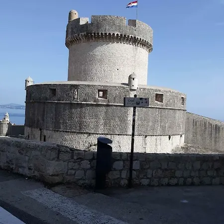 아파트 Few Steps From The Old Town *