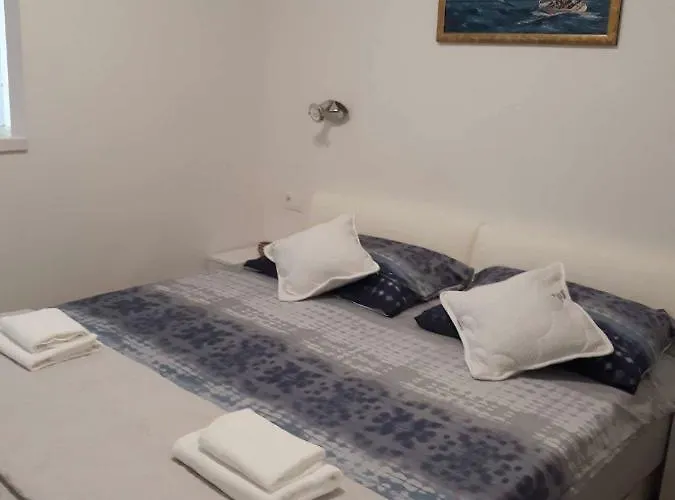 Few Steps From The Old Town *