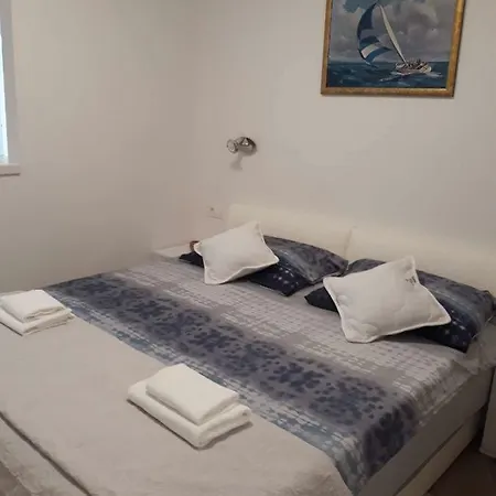 Few Steps From The Old Town *