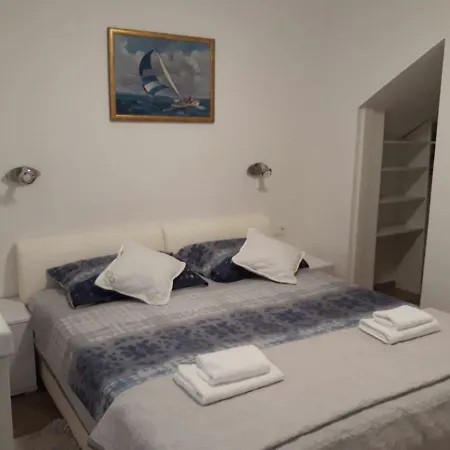 Few Steps From The Old Town Апартаменты