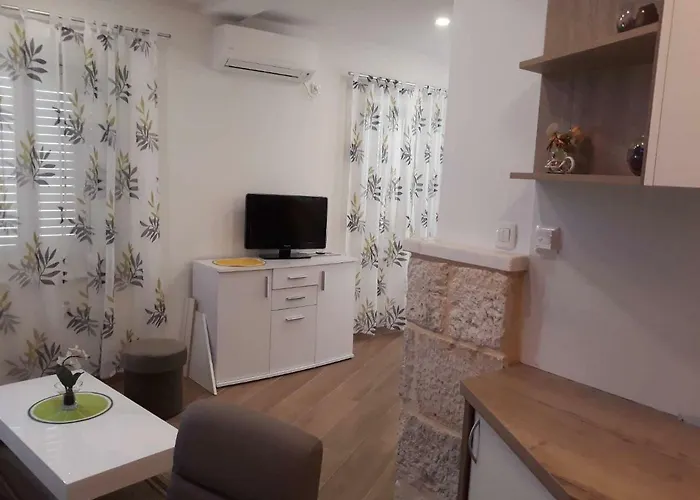 Few Steps From The Old Town شقة دوبروفينك